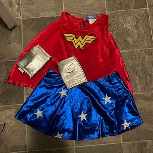 Wonder Woman costume youth small